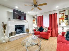 Tobyhanna Vacation Home with Hot Tub and Game Room, vil·la a Tobyhanna
