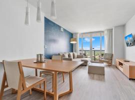 Modern one bedroom rental at Beach Walk Resort 17th floor Miami, hotel con piscina a Hollywood