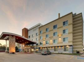 Viesnīca Fairfield Inn and Suites Hutchinson pilsētā Hačinsona