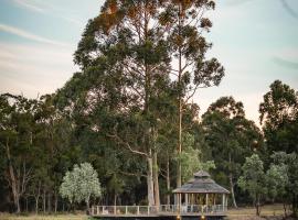 Forest Rise Chalets and Lodge, viešbutis su vietomis automobiliams mieste Metricup