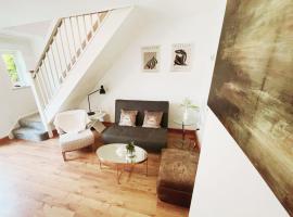 Buckingham House - Charming 2-bedroom House with garden and parking, hôtel à Buckingham