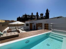 C-10 Vegueta Apartment - Private Rooftop Pool