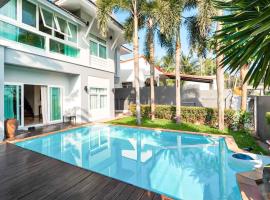 Poolvillapanwa, holiday home in Panwa Beach