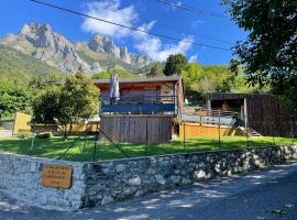 gîte à la montagne au calme, hotel na may parking sa Bézins-Garraux