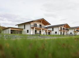 Sonnendörfl, hotel con estacionamiento en Poppendorf im Burgenland