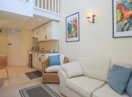 Acorn Lodge Windsor - Pass the Keys