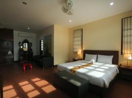 Blue Beach Apartment SHA Extra Plus, hotel dengan kolam renang di Pantai Rawai