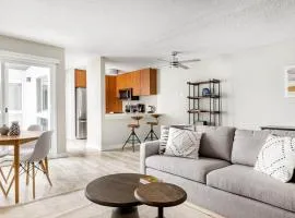 Redondo Beach 1BR w Pool Gym 1 block from beach LAX-437