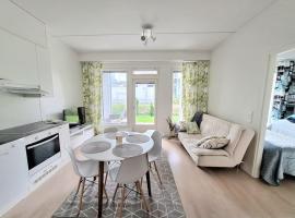 2-room apartment 7 min by train from airport, pet-friendly hotel in Vantaa