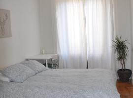 Quevedo Suites 2 - Totalmente equipado al lado de San Marcos - Toallas, Wifi y mucho mas, διαμέρισμα σε León