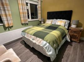 Pinebrook BnB En-suite 1 double bed, hotel en Killybegs
