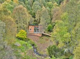 Finest Retreats - Cosagach Falls Cabin