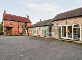 Abbey View Farm Cottage, hotel in Uttoxeter