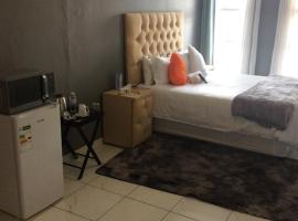 De Capital Guest House, hotel with hot tubs in East London