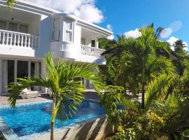 Chateau Elysium - Two bedroom villa 2, hôtel à Beau Vallon