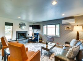 Whitefish Condo with Pool Access and Close to Hiking!, hotel in Whitefish