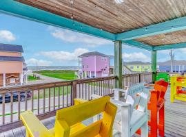 Cozy Beach Cabin - Beautiful Coast Views, hotel di Crystal Beach