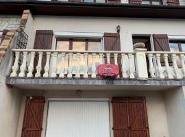 MAISON SPACIEUSE 30min de DISNEYLAND Paris, hotel em Champigny-sur-Marne