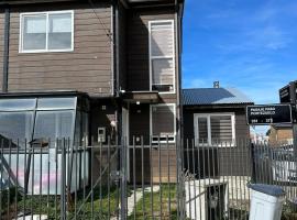 Cómoda y amplía casa con Quincho, cottage in Punta Arenas