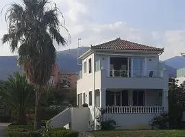 A beautiful house in Galaxidi next to the sea in an amazing environment!