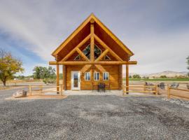 Secluded Grand Junction Getaway with Sweeping Views!, feriehus i Fruita