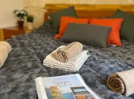 Sliema Townhouse for 12, July Deal, Historic Charm, Steps to Seafront View & Bars & Promenade
