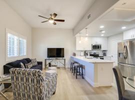 Central Tucson Condo with Community Pool and Hot Tub!, căn hộ chung cư cao cấp ở Tucson