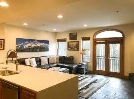 Bear Creek Lodge 209A