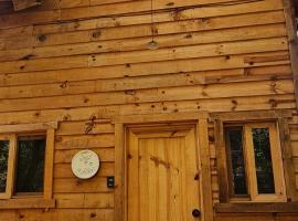 Colibri - Caba&ntilde;as Puerto del Zopilote, casa de campo em Pinal de Amoles