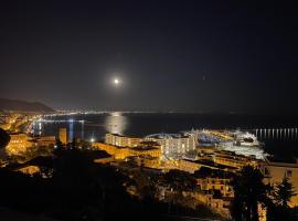 Villa Poseidon -Boutique Hotel-, hotel v mestu Salerno