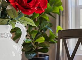 Chic 3BR Haven near Wineries, Lake Lowell & C of I - Ideal for Hiking & Relaxing!、コールドウェルのホテル