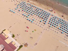 Baia Degli Aranci Suite & Apartments, camping resort en Vieste