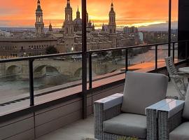 Ático mejores vistas al Pilar jacuzzi y garaje, hotel sa Zaragoza