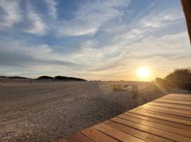 NOVO Chalé Pôr do Sol Canoa Quebrada, hotell i Aracati