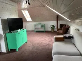 Gemütliche Wohnung nahe Meer, Natur und Stadt