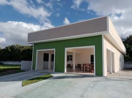 Casa espaçosa excelente para família com crianças, hotel spa di Bananeiras