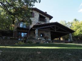 Els Noguers Turisme, chal&eacute; em Castellar del Riu