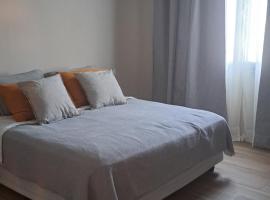 Habitación en hermosa casa de descanso, sted med privat overnatting i Laguna Brava