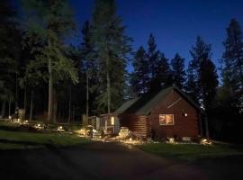 Little Cabin in the Woods., casa a Post Falls