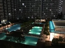 Condo with Balcony at Makati SM Jazz