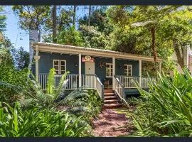 The Gamekeepers Spa Cottage in Tamborine Mountain