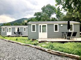 Ranch Houses, отель в городе Лоучна-над-Десноу