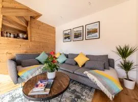 Chalet Marialys: Newly Renovated Alpine Chalet with Mountain Views