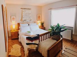 Bantham Beach Pad, hotel with parking in Thurlestone