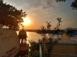 Paddy's Loft The Lake view hostel