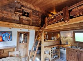 Petit chalet individuel de caractère、ムジェーヴのシャレー