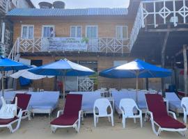 Hostal azul beach isla baru, levn&yacute; hotel v destinaci Playa Blanca