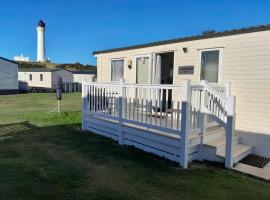 hollies retreat, hotel in Lossiemouth