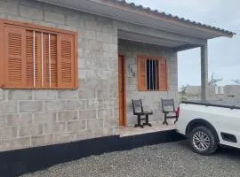 Casa para temporada em Arroio do Silva a 900m do mar