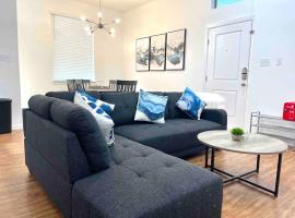 NEW! 5 min from Mall, Airport, and Dinning!, apartman McAllenben